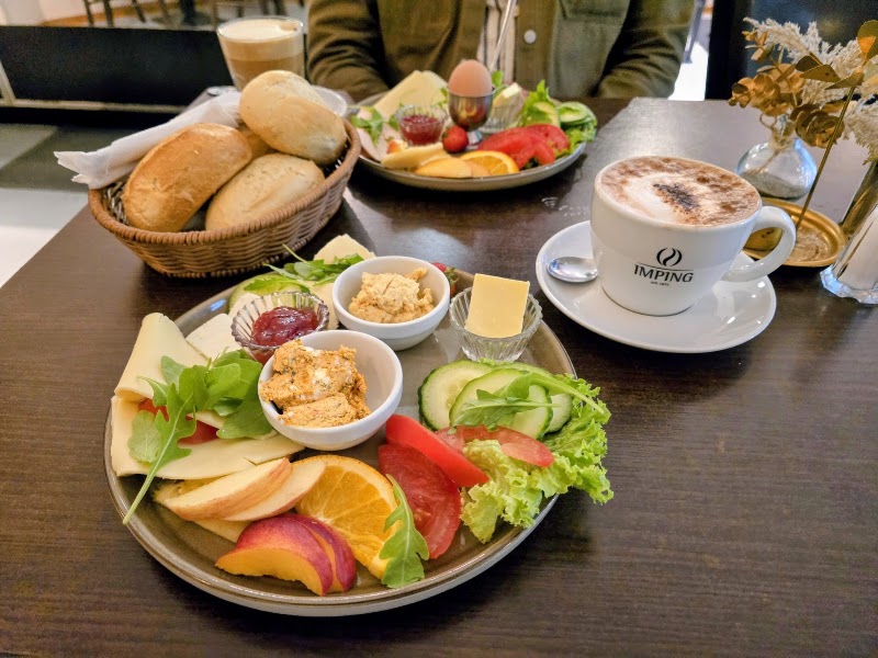 Cafe Latrio-Berlin monbijouplatz 4