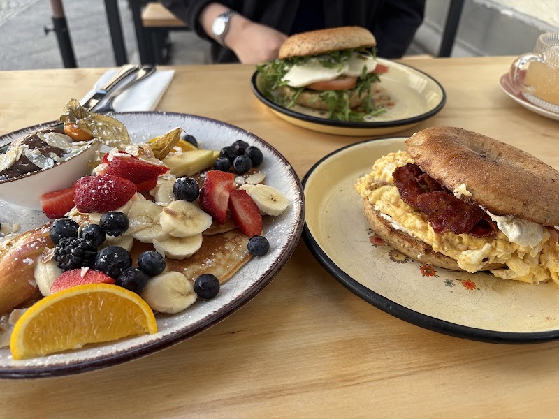 YADA YADA "breakfast club"